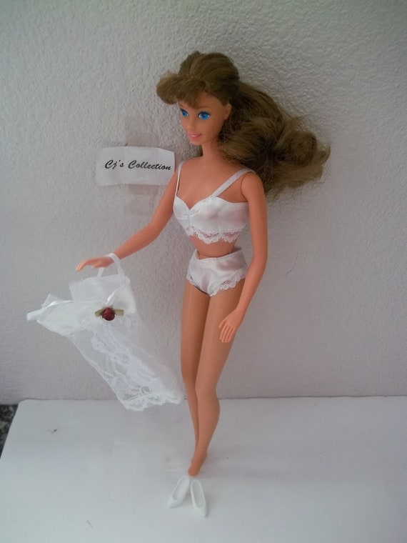 Barbie Doll Brunette Mattel 1992 Brand New With Lingerie Slip Bra