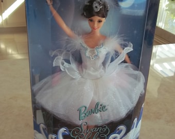 Swan Lake Barbie Dress Shoes Hair Piece Tutu Ballerina Mattel #18509 1997 Nouveau dans la boîte Belle boîte d&#39;affichage Livraison GRATUITE avec Cont. NOUS.