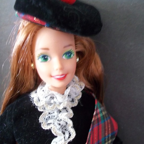 Scottish Barbie 1990 by Mattel #9845 Dolls of the World Red Hair Green Eyes New De Box