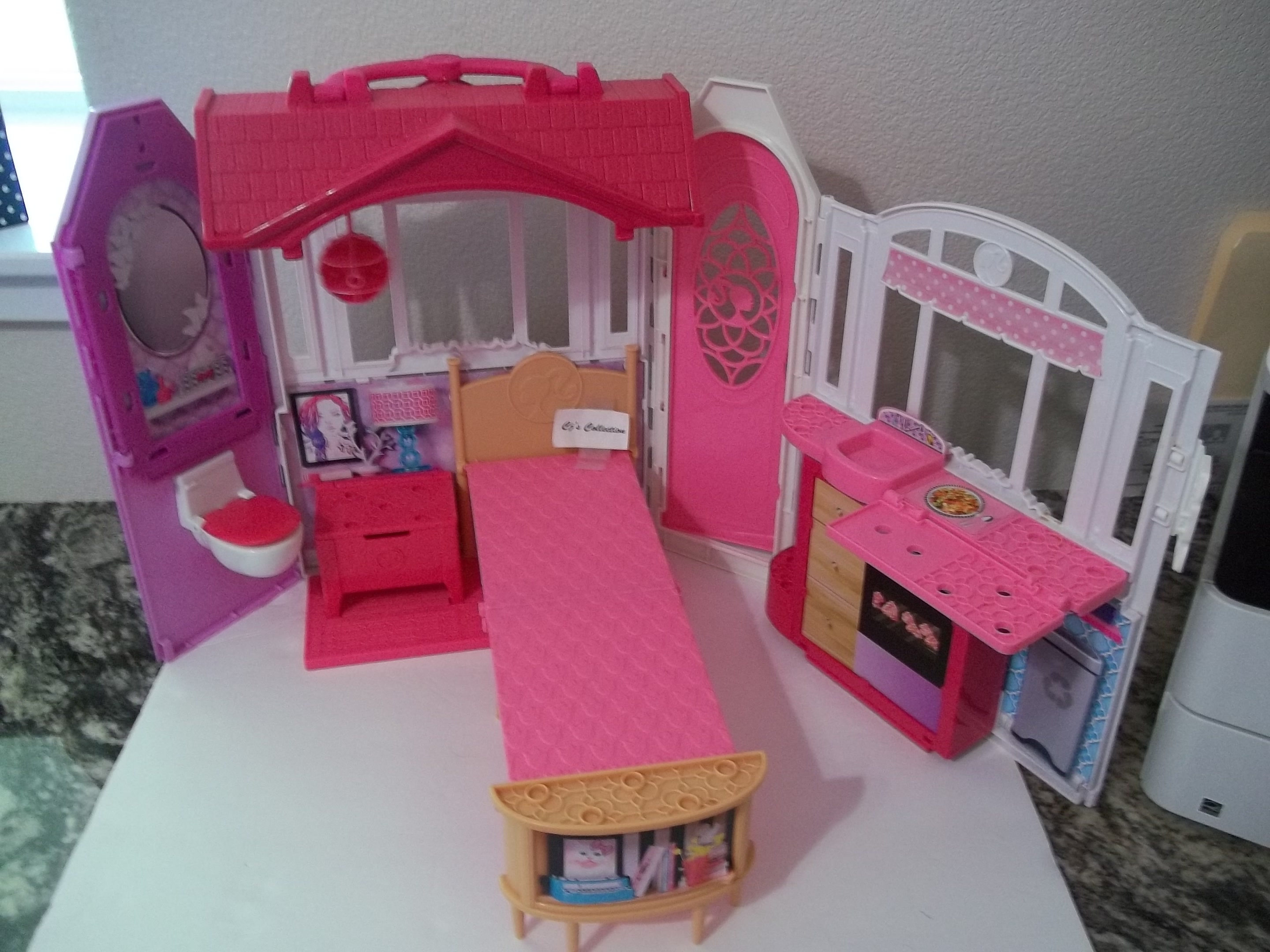 Glam Barbie doll house tour! Play Toys! 