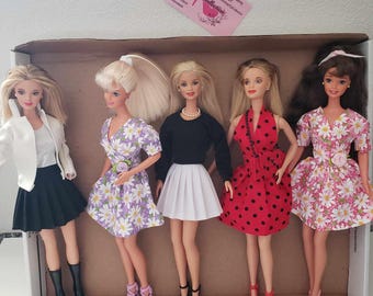 Barbie Schöne Sammlung von Brand New De Box Blond Brünett Superstar Schmuck Schuhe Stiefel Alle Brand New Dolls Kleidung KOSTENLOS in den USA