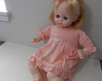 Madame Alexander 18" Pussy Cat  Baby Doll Vtg. 1965 New Handmade Peach Dress  Hair Bow Cry Box Not Working Very Good Condition