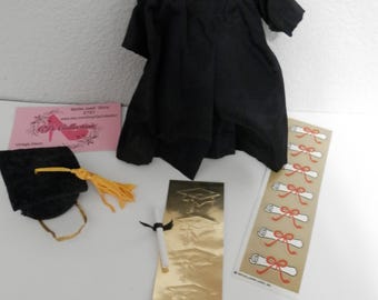 Madame Alexander Graduation Ensemble Black Cap Gown Hat Gold Tassel Diploma Vintage Past Ginny Doll Must Have