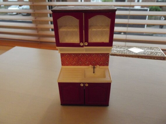 retro dolls house