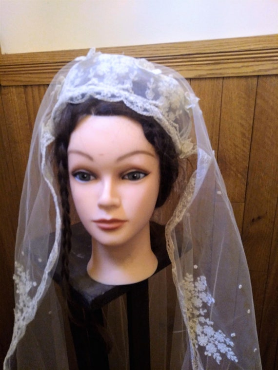 1950 Antique veil headpiece