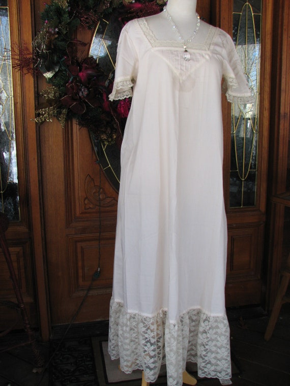 Vintage Neiman Marcus Cotton Victorian looking Ni… - image 6