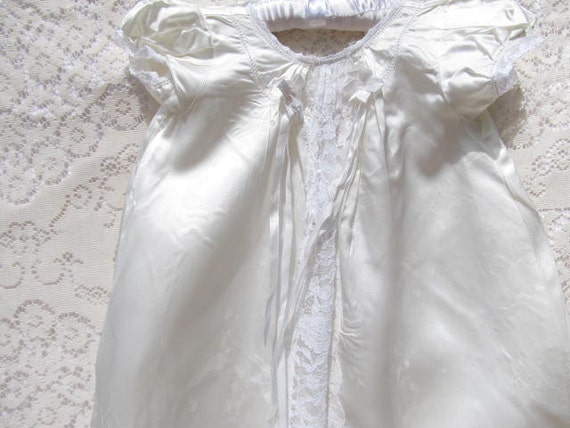 Sale - Sale -Vintage Ivory Satin Christening/Bapt… - image 1