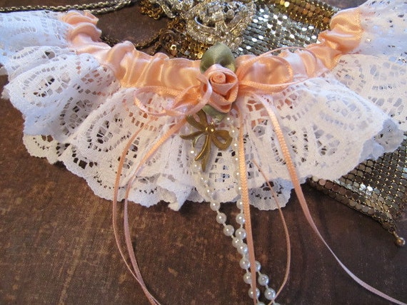 Hanmade Victorian Peach and White Lace Wedding/Br… - image 2