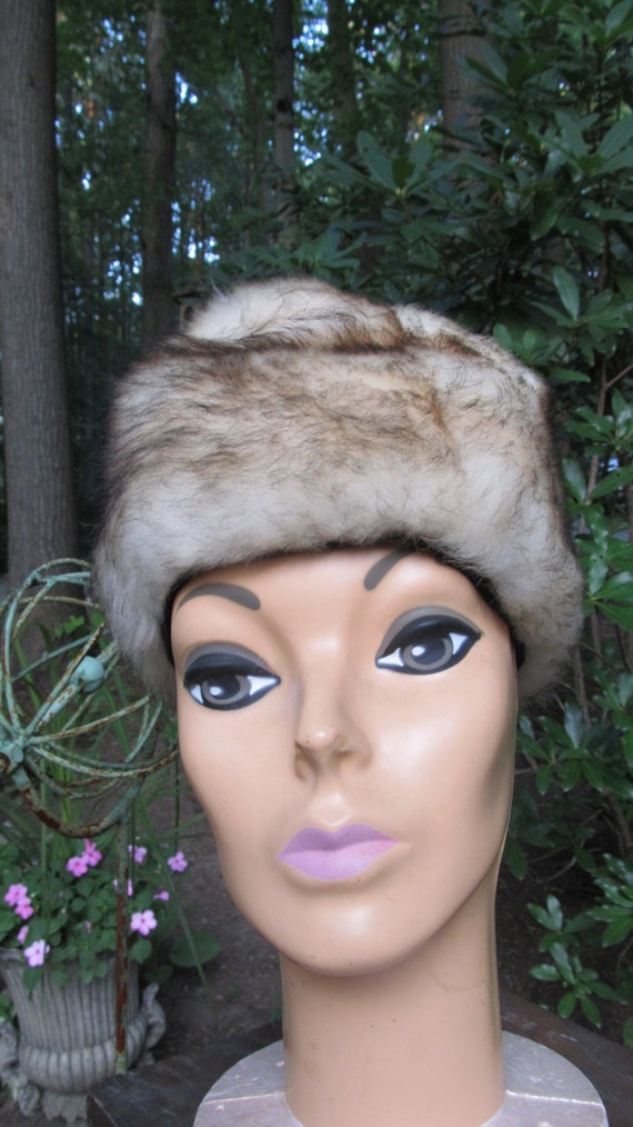 Vintage Ladies Faux Fur Hat