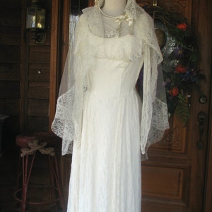 Antique 1930-1940's Lace gown image 2