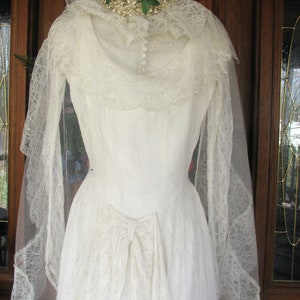 Antique 1930-1940's Lace gown image 5