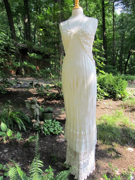 Beautiful Silk Ivory Gown or Wedding Gown trimmed… - image 1