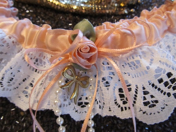Hanmade Victorian Peach and White Lace Wedding/Br… - image 4