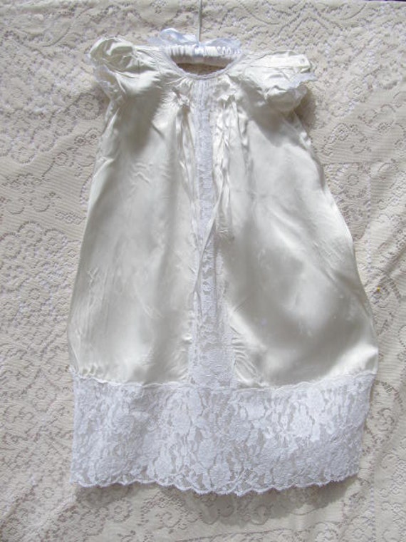 Sale - Sale -Vintage Ivory Satin Christening/Bapt… - image 5