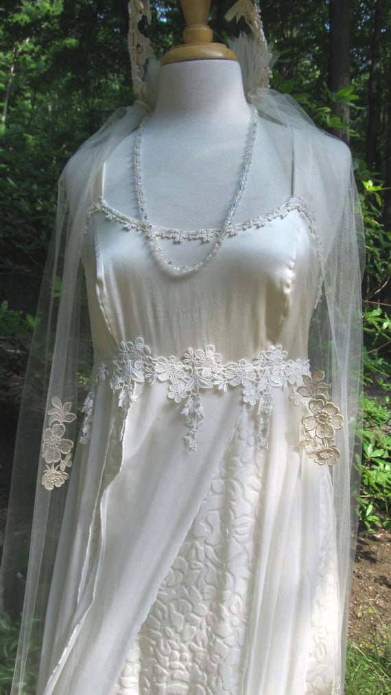 SALE - SALE - Enchanting Gown fit for a Princess o