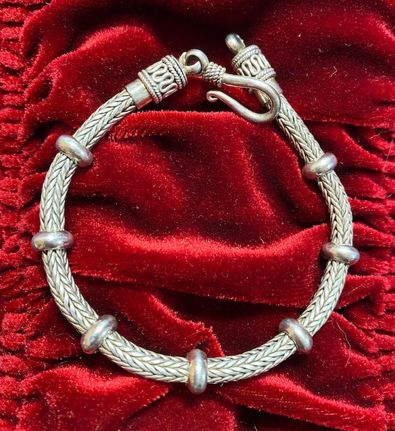 Stunning Sterling artisan bracelet