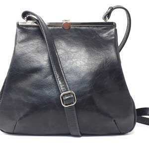 Handgemachte Ledertasche mit Bügelverschluss für Damen