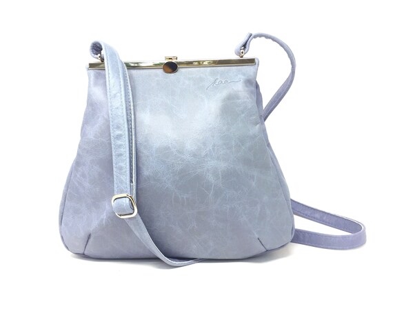 Leather bag in light blue