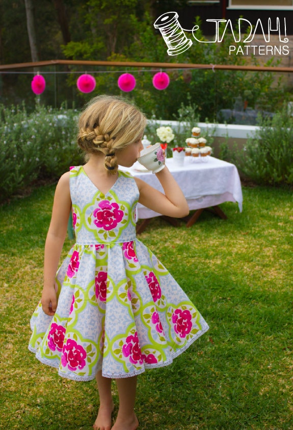 Little girl tea party dress hotsell up clothes