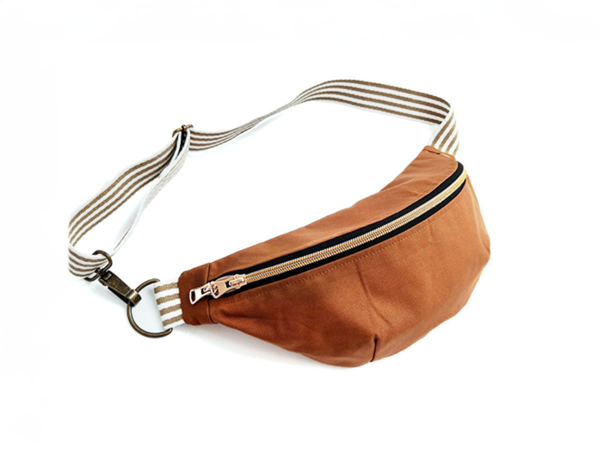 VIRENE Canvas Banana Sling Bag Messenger Bag Shoulder Bag Wholesale 现货 斜背包  Ready Stock 221108