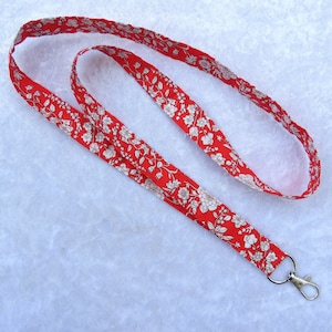 Liberty Tana Lawn Lanyard, lanyard with swivel lobster clip, badge holder