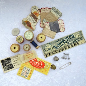 Vintage sewing items, vintage haberdashery, sewing tin, Sylko, Newey, Singer, vintage sewing kit, 1950s