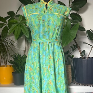 Vintage summer green floral dress