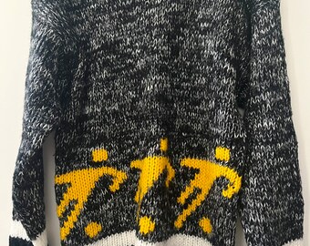 Vintage lambswool warm and soft sweater from 80s/ Size S-L