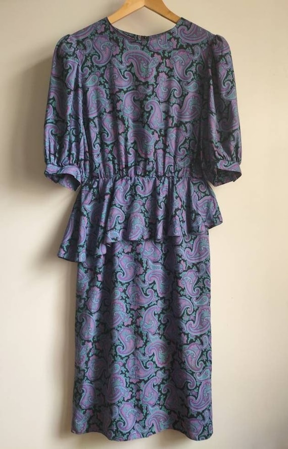 Vintage blue black paisley pattern peplum dress /… - image 1
