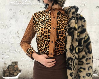Vintage leopard cheetah print elastic velvet women's 90s blouse with padded shoulders/ Size 38-40