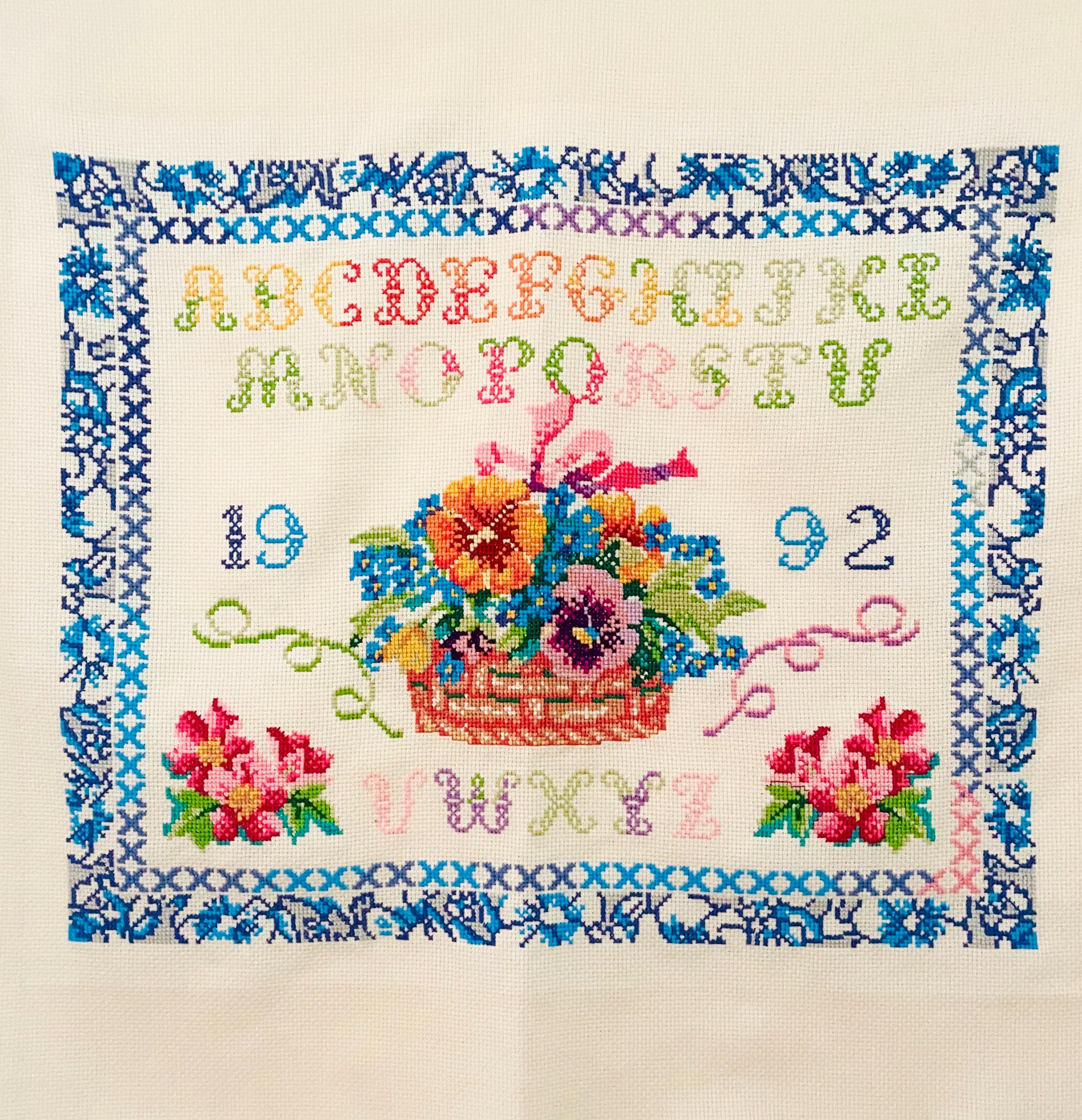 ma様 Vintage Floral Cross Stitch Sampler: Violet Basket Embroidery
