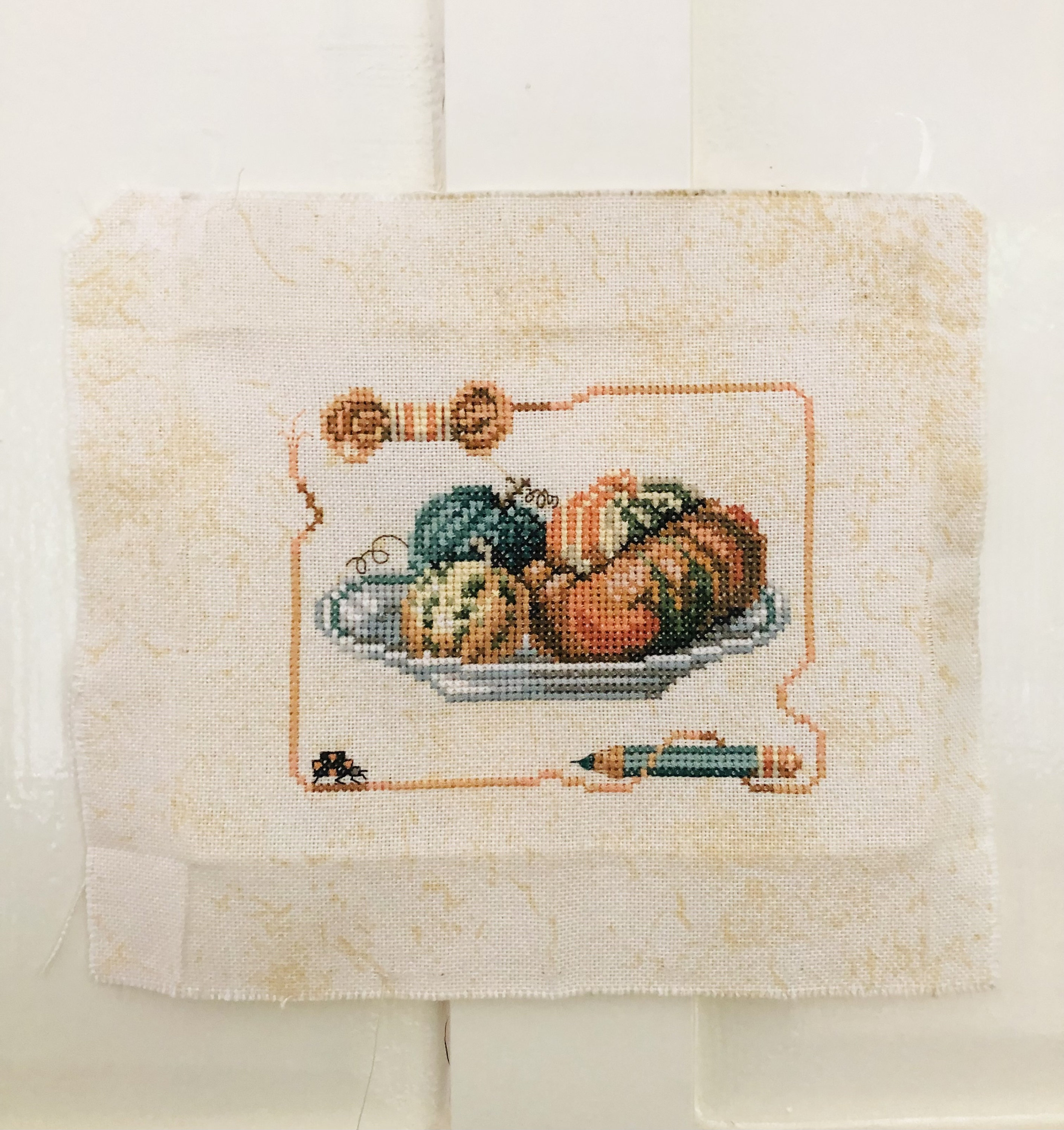 小さな手作りクロスステッチ、Marjolein Bastin パンプキンズ ハロウィン ヴィンテージ刺繍、額装済み