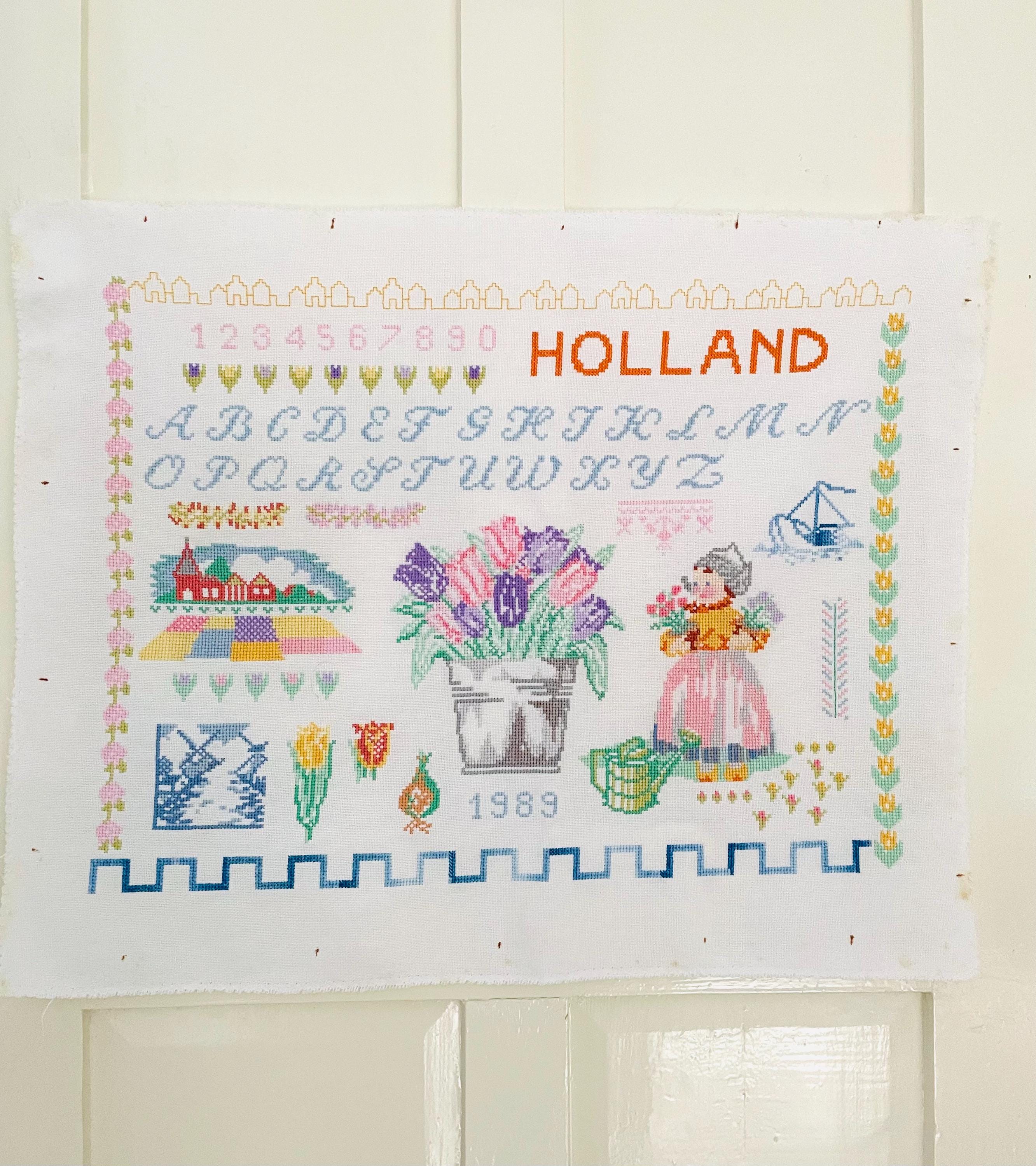 アンティーク オランダ 子供＆チューリップ色糸刺繍クロス ドアカーテン 幕パネル ヴィンテージオランダクロスステッチサンプラー：チューリップ