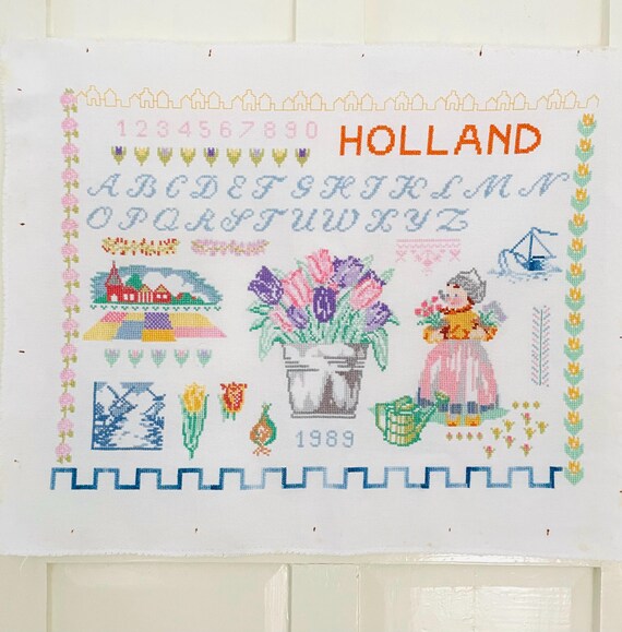 アンティーク オランダ 子供＆チューリップ色糸刺繍クロス ドアカーテン 幕パネル ヴィンテージオランダクロスステッチサンプラー：チューリップ
