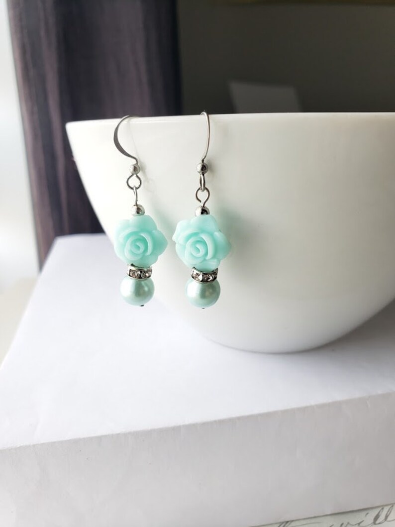 Mint color flower earrings with rhinestone and pearl drop