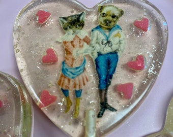 3 Dog  and Kitty Old Timey Sweetheart Lollipops