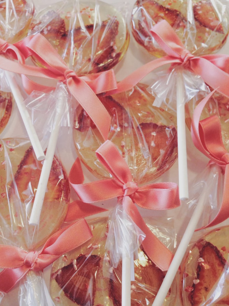 3 Fancy Champagne Flavored Wedding Party Favors Lollipops With Strawberry Slices And Edible Glitter Hearts image 1