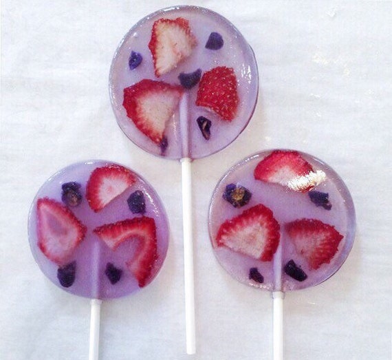 3 Sucettes Français Violettes Aromatisées Aux Tranches de Fraise Biologiques et Des Morceaux Violett