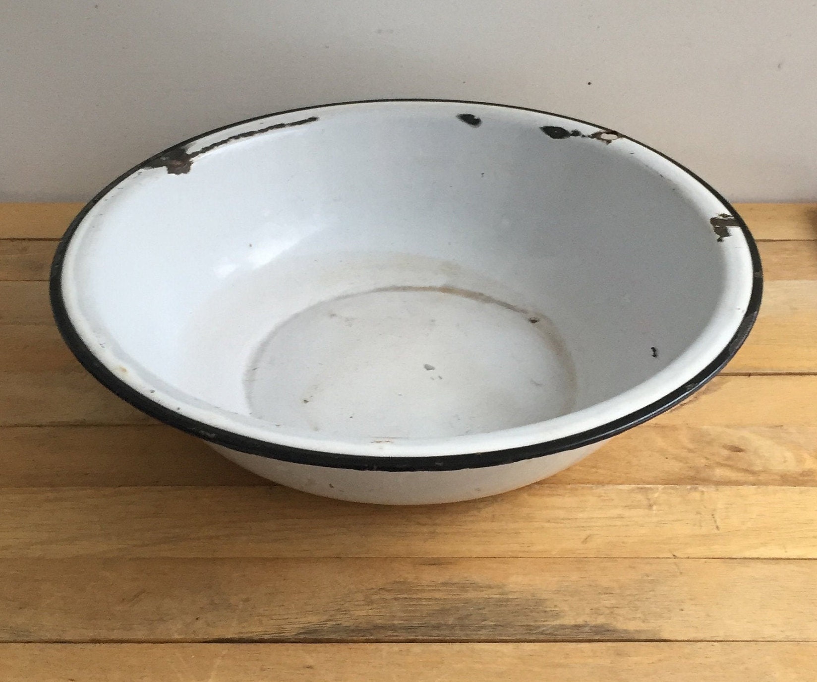 Enamelware Wash Basin White With Black Trim Enamel Farm Etsy