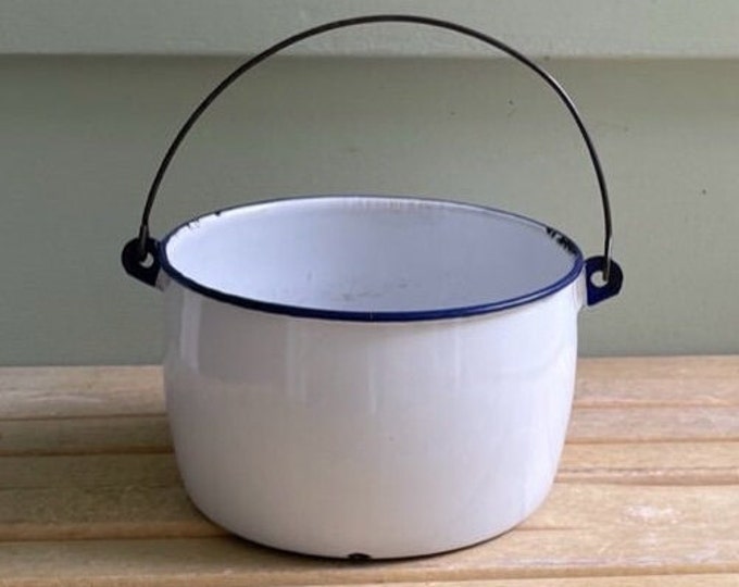 White Enamel Bucket With Handle Vintage White With Blue Trim Etsy