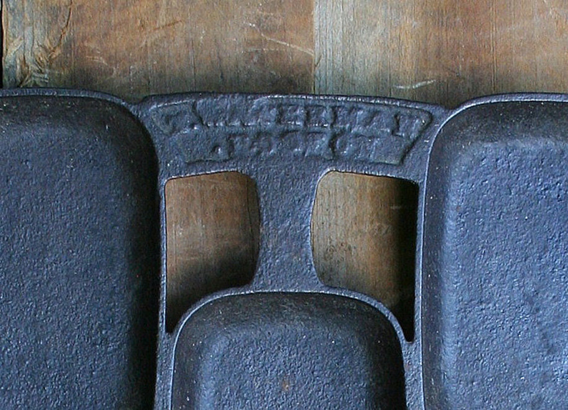 Antique Cast Iron Waterman Biscuit Cornbread Pan Etsy