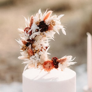 Autumn Crescent Moon Dried Flower Cake Topper | Boho Wedding Decor