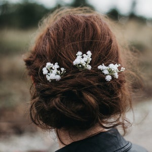 Hettie Gypsophila Babies Breath Wedding Hair Pins image 2