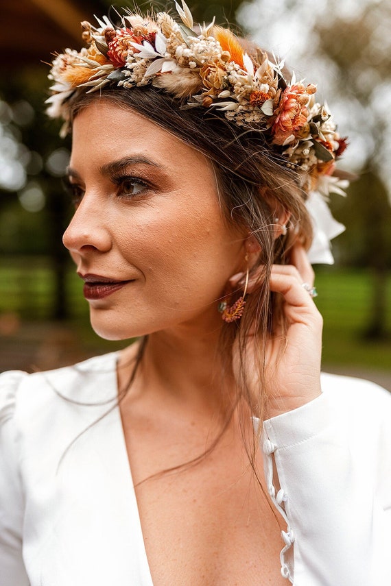 Dried flower headdress with gold headband and earrings Gold Ivory Dried Flower Headband, Rustic Boho Bridal Crown  main image 3