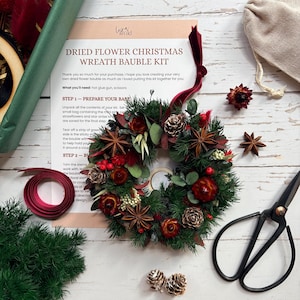 DIY Dried Flower Christmas Wreath Bauble Kit | Make Your Own Christmas Decoration