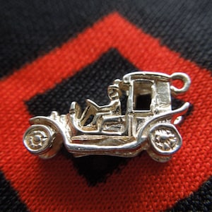CHIM Silver Car Charm Vintage English Old Motor Car With Driver Chim Silver Charm for Bracelet from Charmhuntress 02022