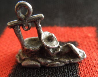 Sterling Napping Man Charm Resting By Wishing Well Sombrero Siesta Sterling Silver Charm for Bracelet from Charmhuntress 05039