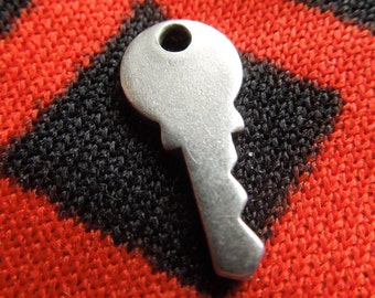 Silver Key Charm Vintage Silver Key Charm for Bracelet from Charmhuntress 03081