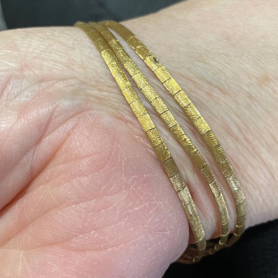 18k Solid Gold Estate Bracelet Charmhuntress X261 - image 4