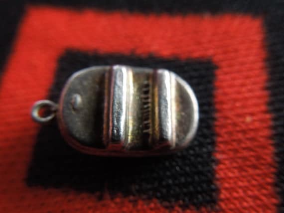 Flip flop charm best sale